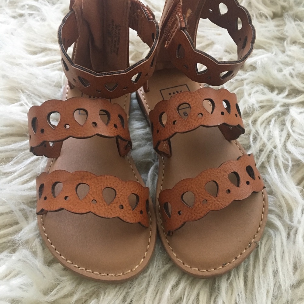 Cognac sandals